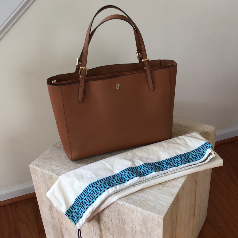 Tory Burch Carmel Colored Tote 👜 Purse.